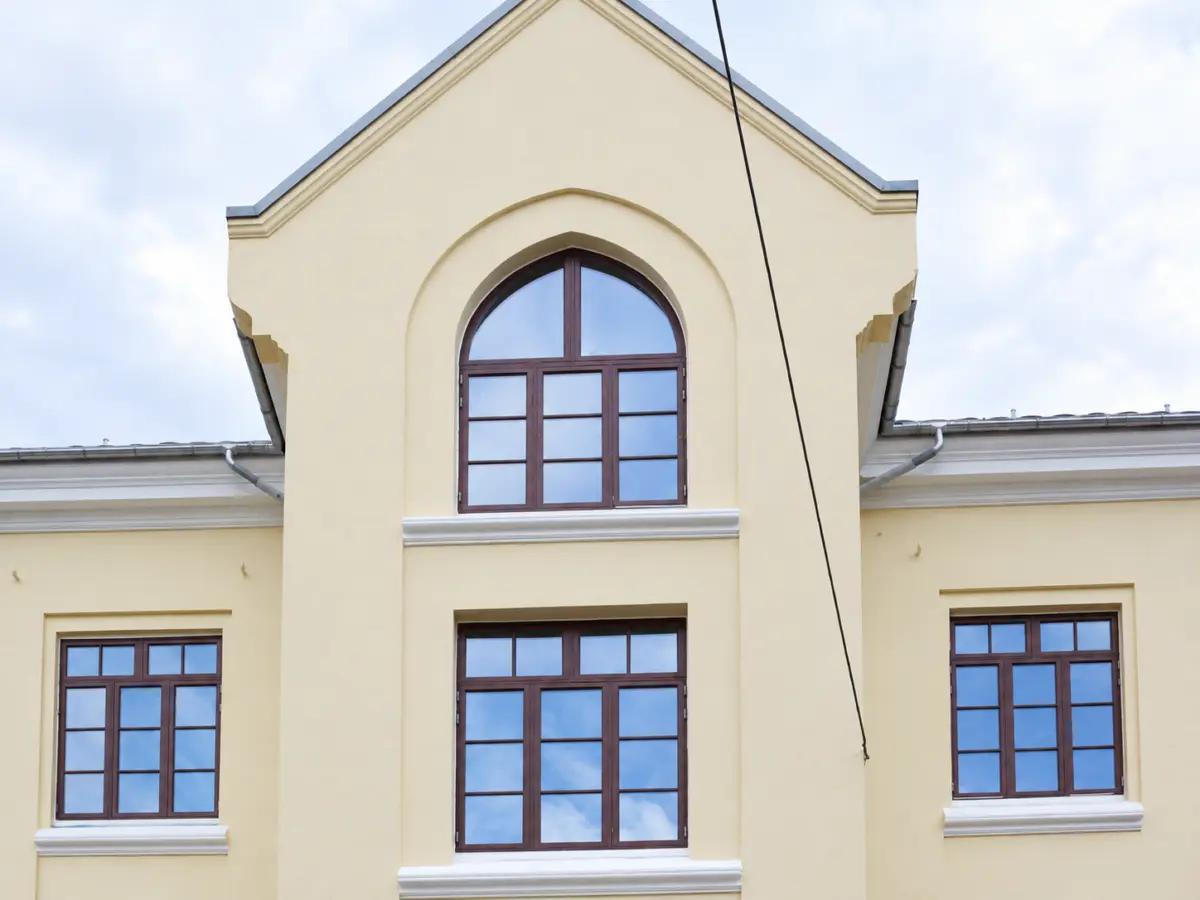 Norwegen, Spitzbogen - Profil: Rehau
