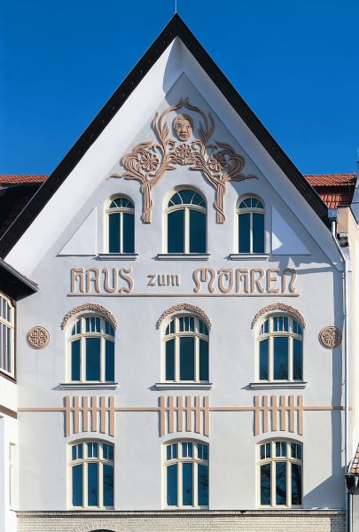 Rundbogenfenster in der Fassade des Hauses zum Mohren in Bad Langensalza